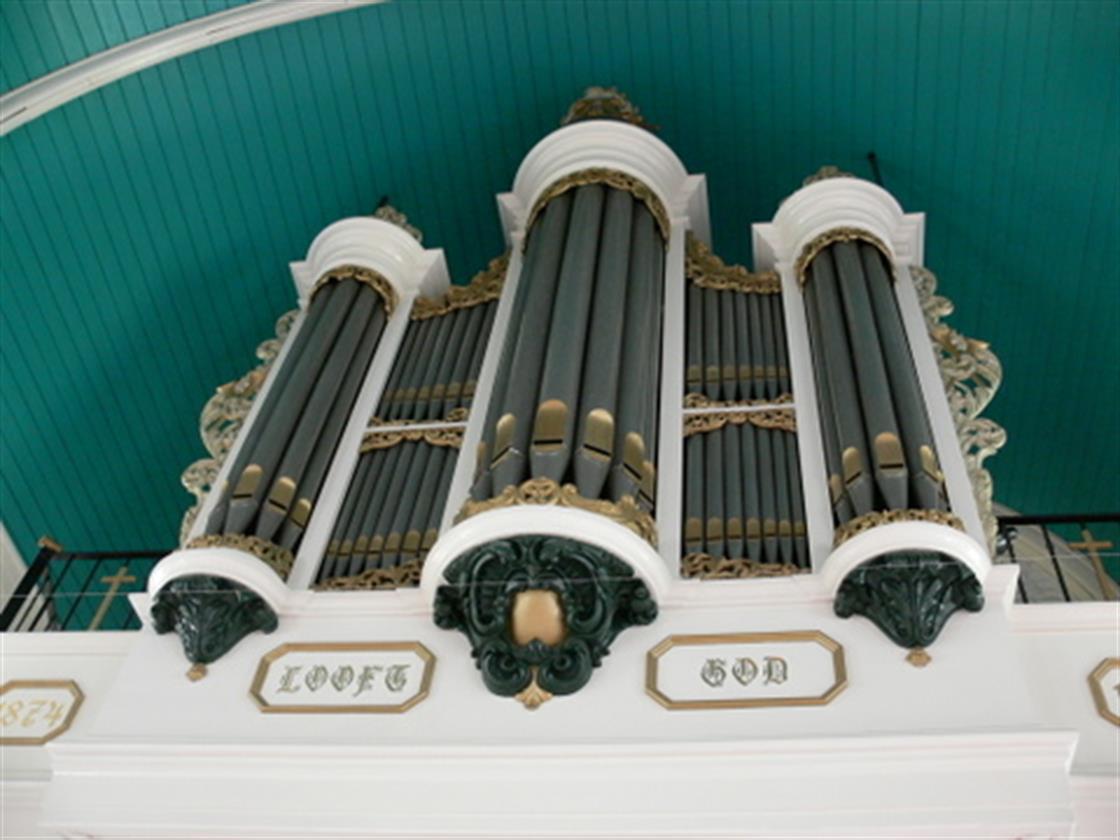Monumentaal van Puffelen orgel in onderhoud.